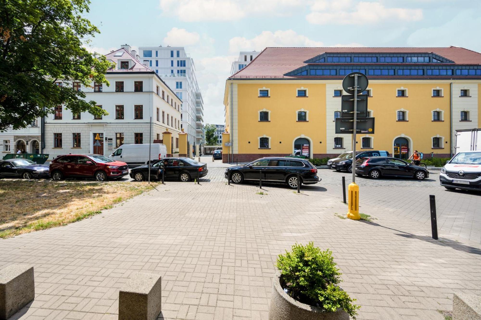 Elegant Apartment With Balcony By The Oder River In Wroclaw By Renters Prestige المظهر الخارجي الصورة