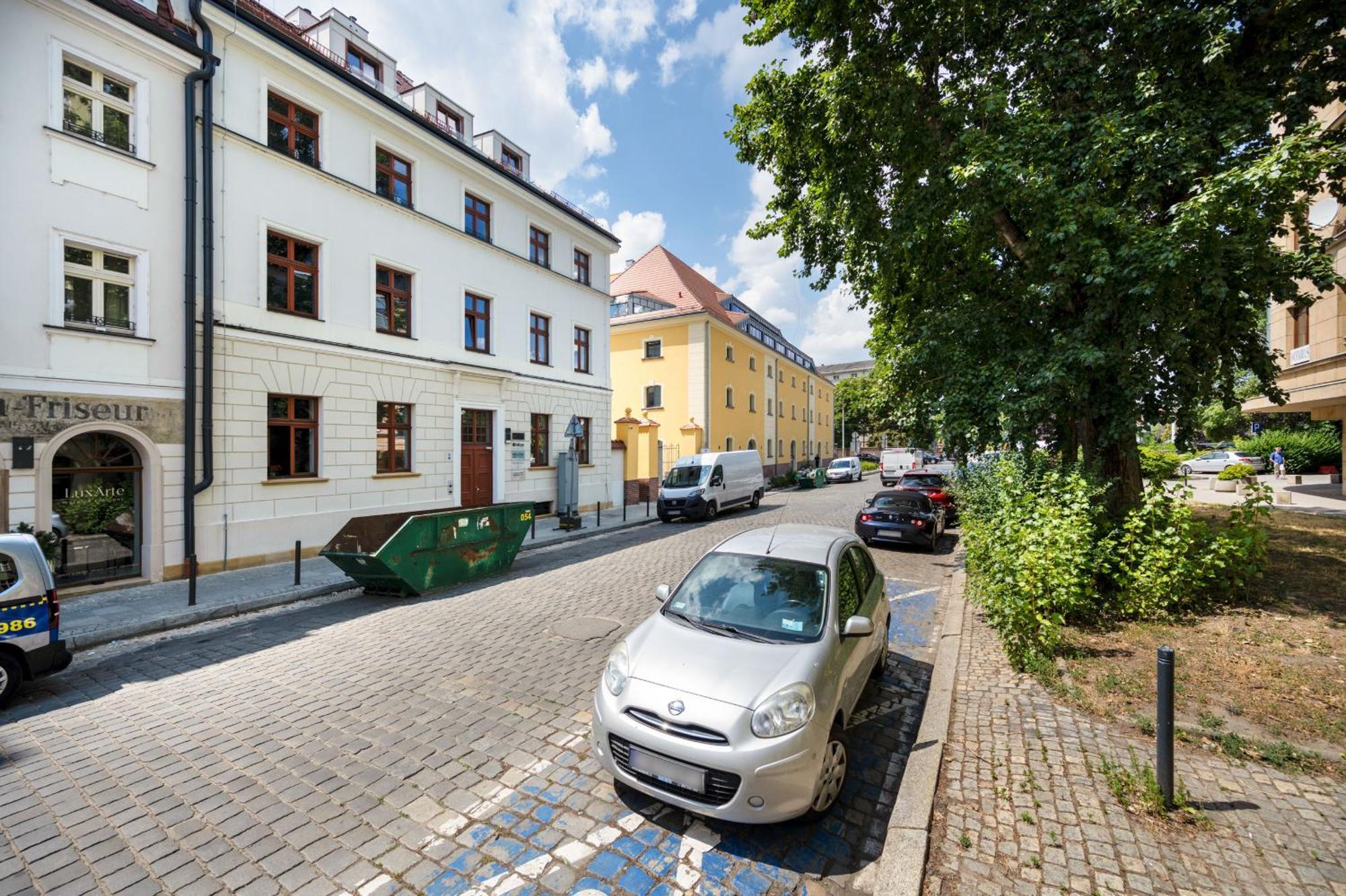 Elegant Apartment With Balcony By The Oder River In Wroclaw By Renters Prestige المظهر الخارجي الصورة